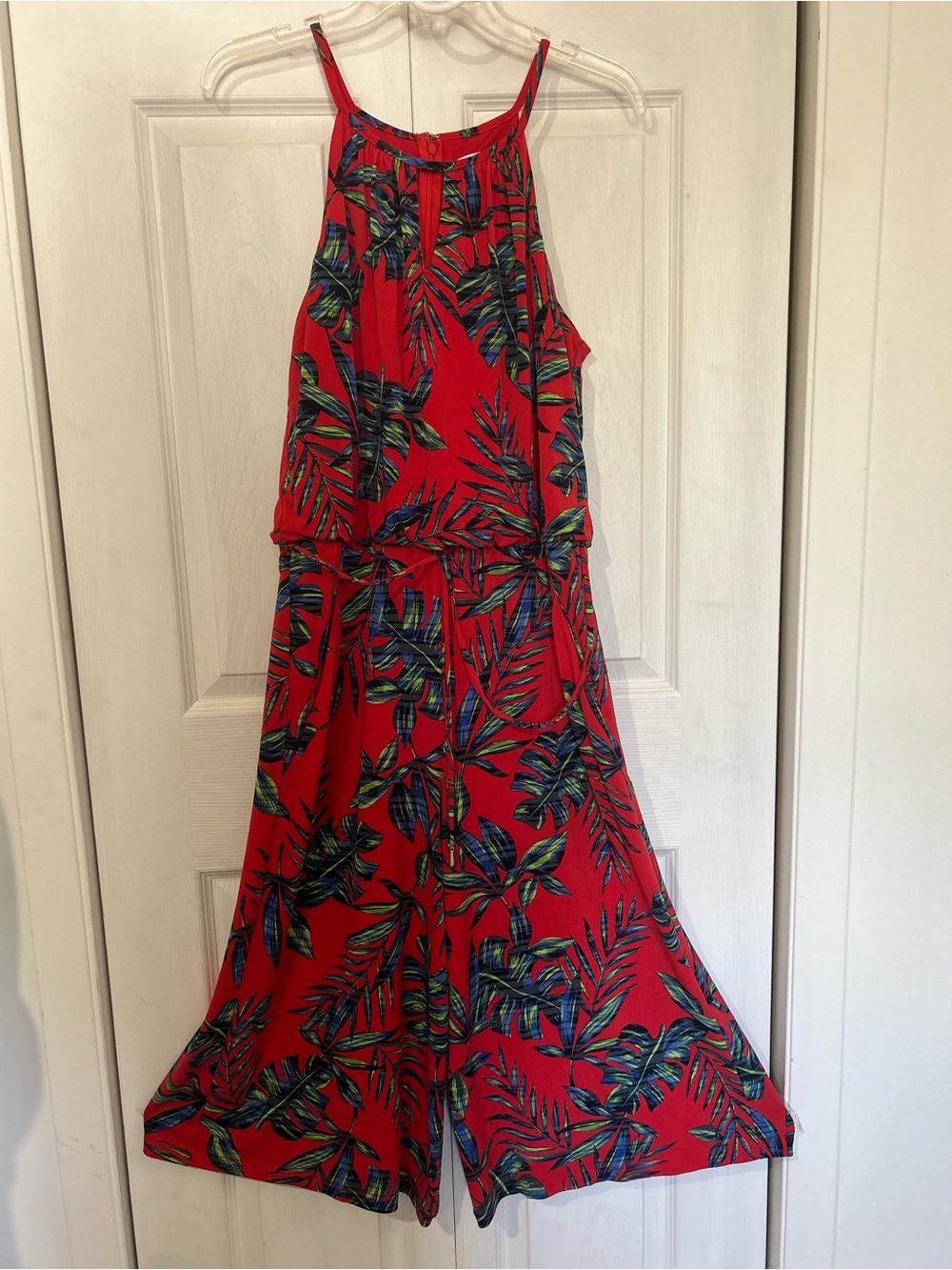 London Times Red Tropical Leaf jumpsuit with side pockets and tie waist size 10